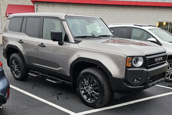 開一年跑 16 萬公里！Toyota Land Cruiser 油電版耐久實測零故障、車主讚最強一代