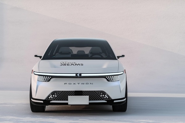 鴻華先進傳接手 Luxgen 品牌與通路 恐更名 Foxtron！官方給出回應