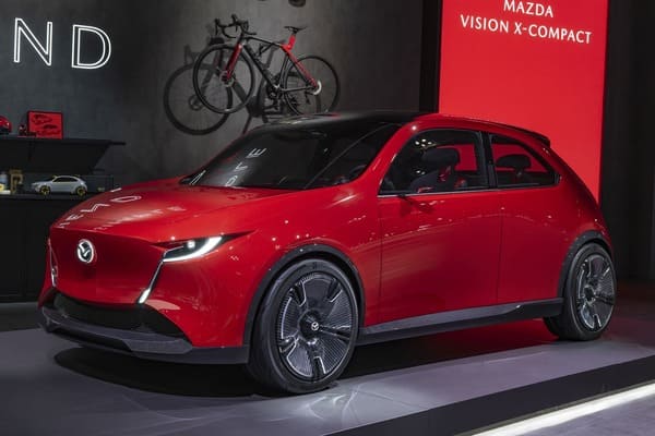 Mazda 全新跨界 SUV 登場時機曝光！小巧身形搭配油電鎖定入門市場