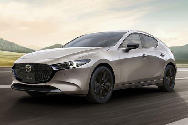 馬自達熱門車款 Mazda3 特仕亮相展新意！黑化風格造型 內裝質感再升級