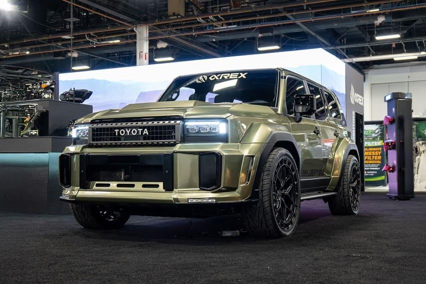 日本知名改裝品牌 Liberty Walk 在今年 SEMA 發表 Toyota Land Cruiser 250 LB-Works 改裝作品。