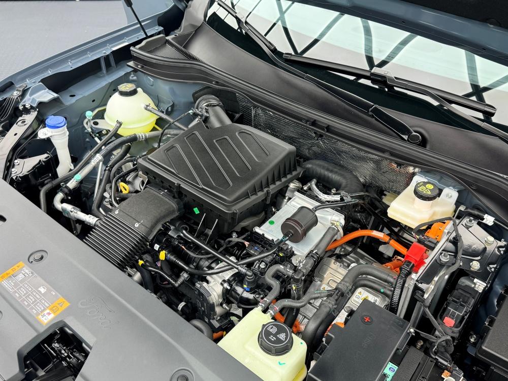 搭載 1.5 升渦輪引擎，具備高熱效率。