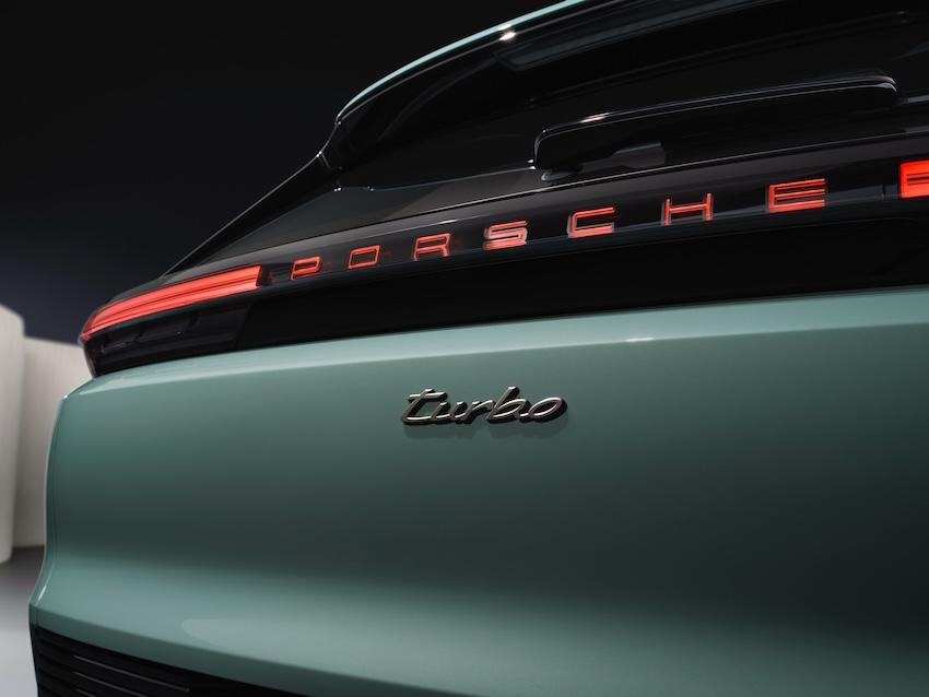 台灣售價，Cayenne Electric 為 419 萬元起，Cayenne Turbo Electric 為 769 萬元起。