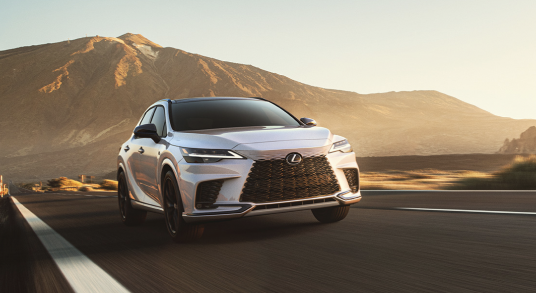 由於 360 環景監控系統程式問題，Lexus 在日本召回車輛。