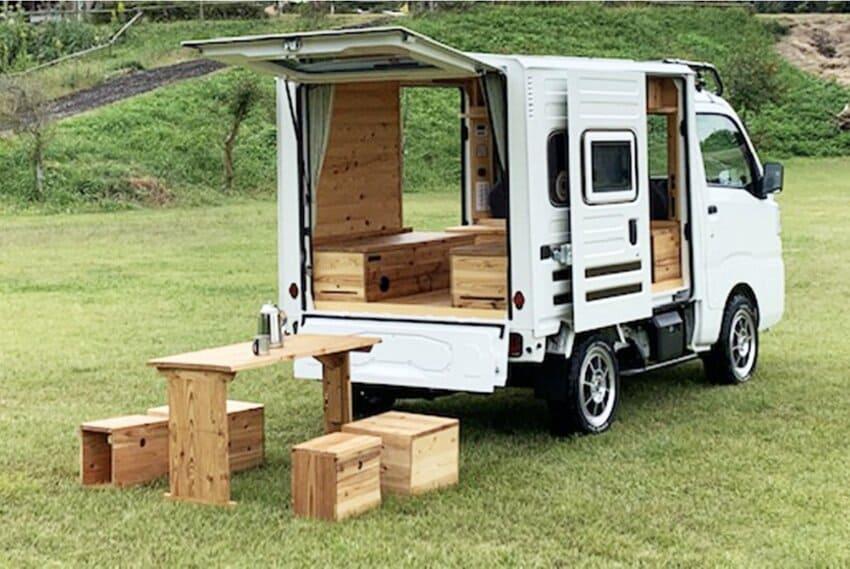 多功能收納盒組是 Quokka 露營車重點配備之一。