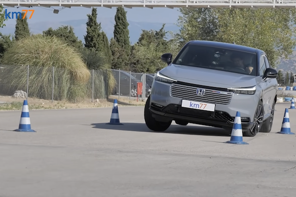 不只有省油！Honda HR-V e:HEV 麋鹿測試曝光 77km/h 成功閃避
