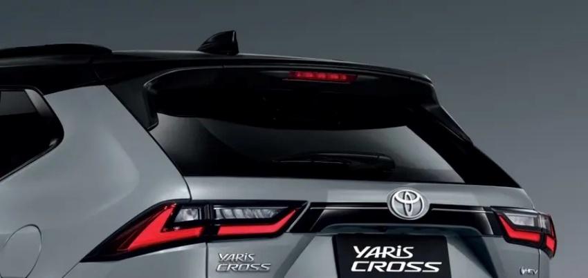 車身配備有大量黑化元素。