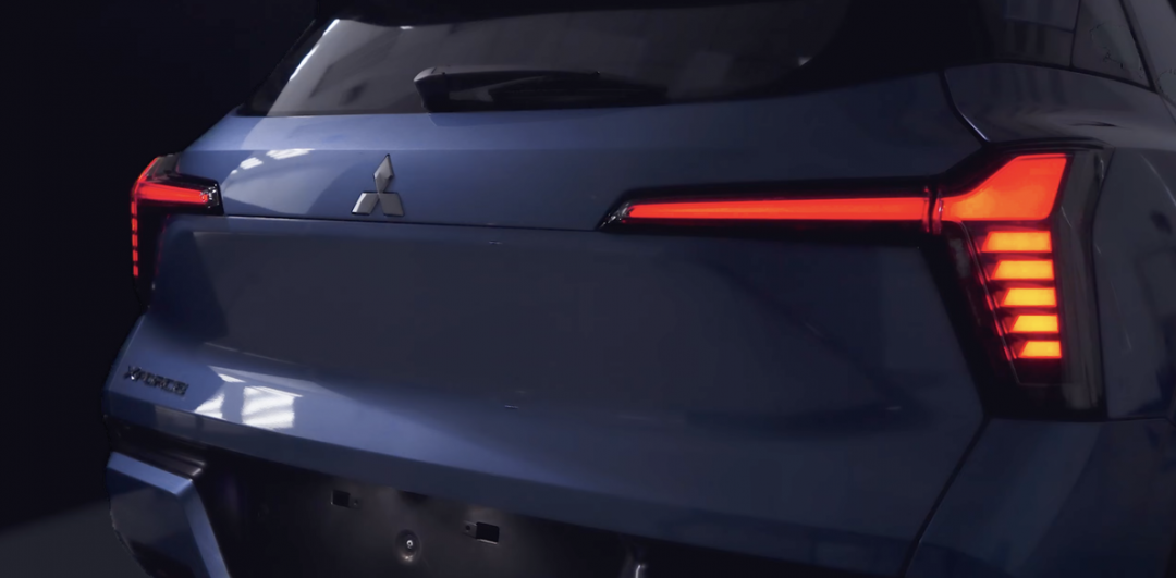 尾燈與頭燈相同，均採用Mitsubishi最新無界之翼LED燈組設計。