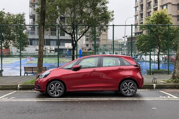 汽車隔熱紙透光率 2026 年 1 月上路！新領牌車強制納管