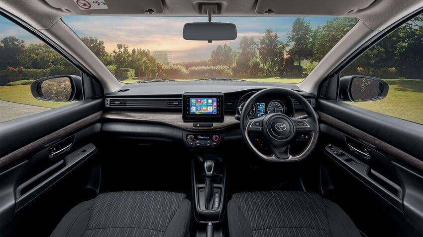 7 吋觸控螢幕可支援智慧型手機無線連結功能，內裝質感也在水準之上。