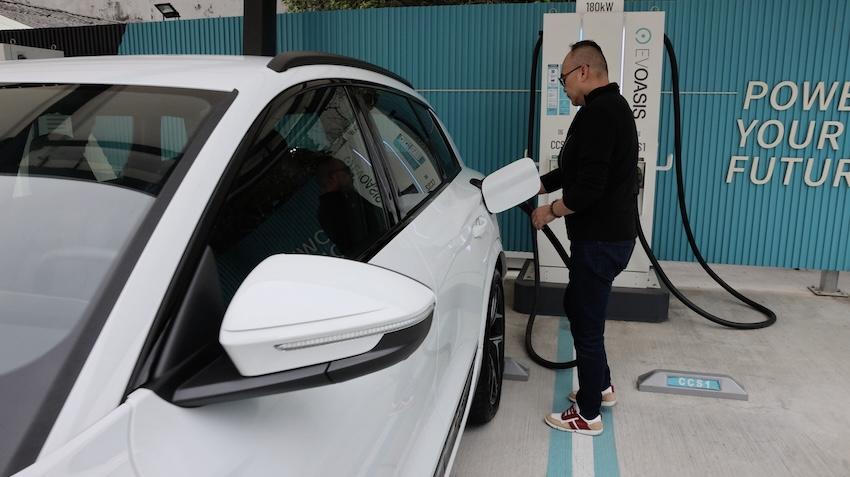 EVOASIS 表示，目前全台已有120 座 DC 快充站、600 支快充槍頭，都是全台規模最大。