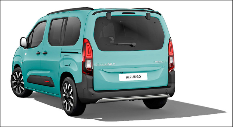 披上清新綠車色的Berlingo搭配MPV方正造型，呈現多層次的光影視覺效果。