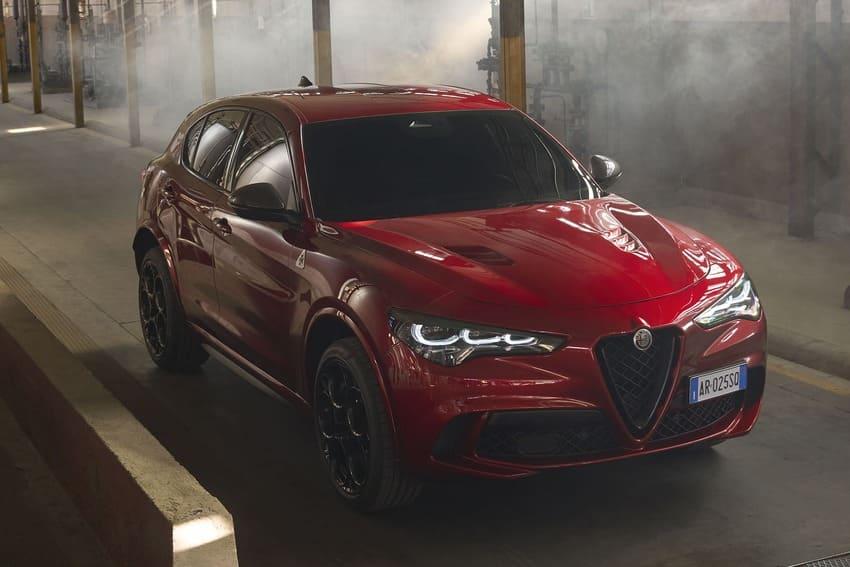 圖為 Stelvio Quadrifoglio Collezione。