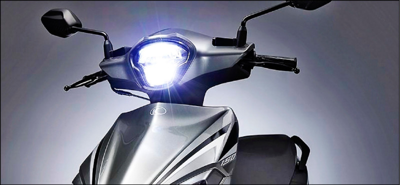 新K1特仕版搭載飛利浦LED Class D大燈，亮度表現更好，提升夜間行車安全。