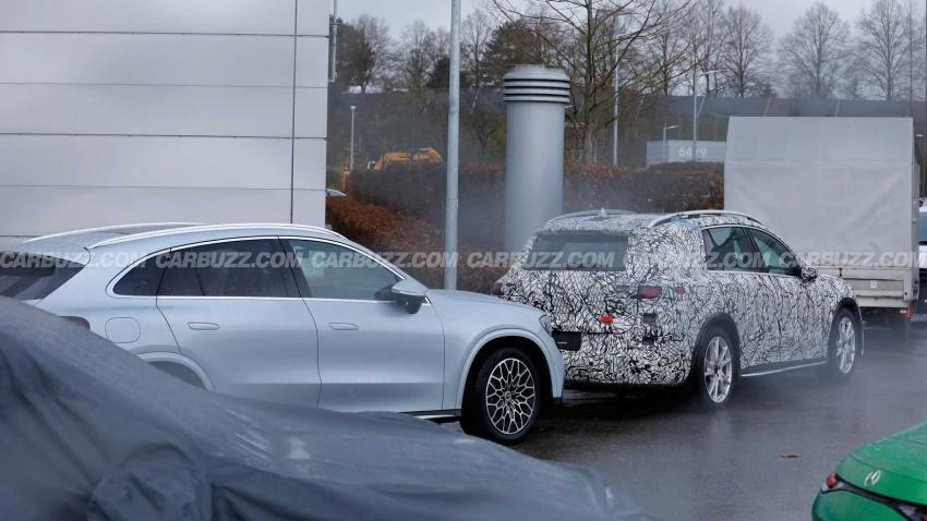 車尾進一步延伸並搭配更大後車門，預期導入第 3 排座椅。