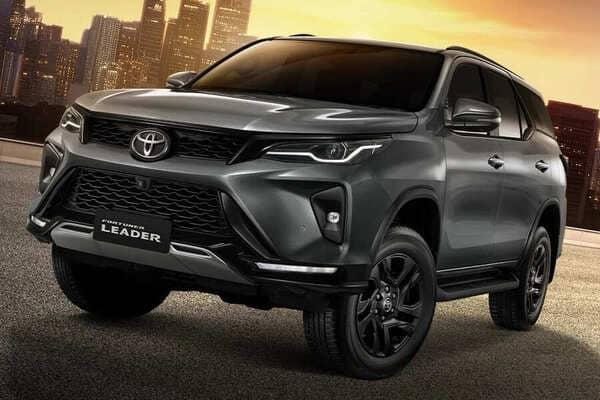 Toyota 七人座 SUV 新成員登場！黑化風格帥氣有型 同步追加實用配備