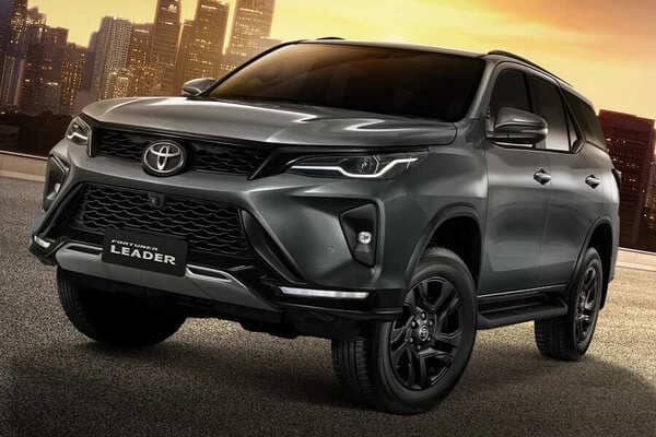 Toyota 七人座 SUV 新成員登場！黑化風格帥氣有型 同步追加實用配備