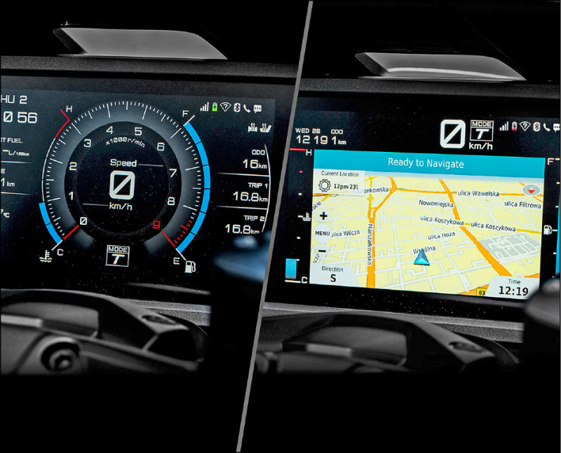 車輛配有7吋全彩TFT螢幕，車主透過專屬App連接手機，即可啟動Garmin地圖導航模式。