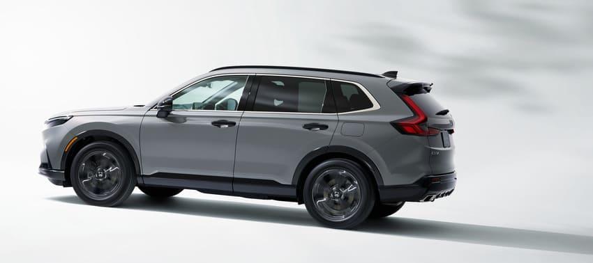 搭載 2.0 升 e:HEV 油電混合動力系統，兼具性能及節能表現。