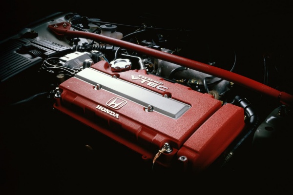 不用擔心 Honda 燃油引擎退出舞台！目標燃油車也能接近零排放