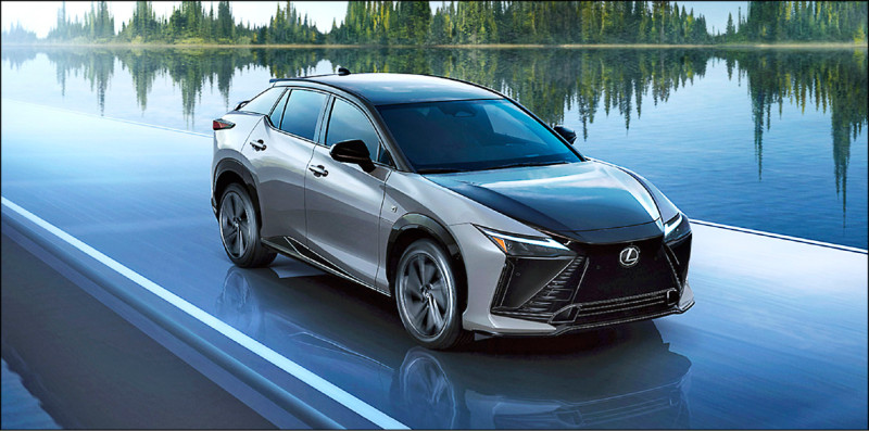 Lexus RZ車系增至三種車型，進而擴大在電動車銷售的競爭力。圖為RZ 550e F SPORT。