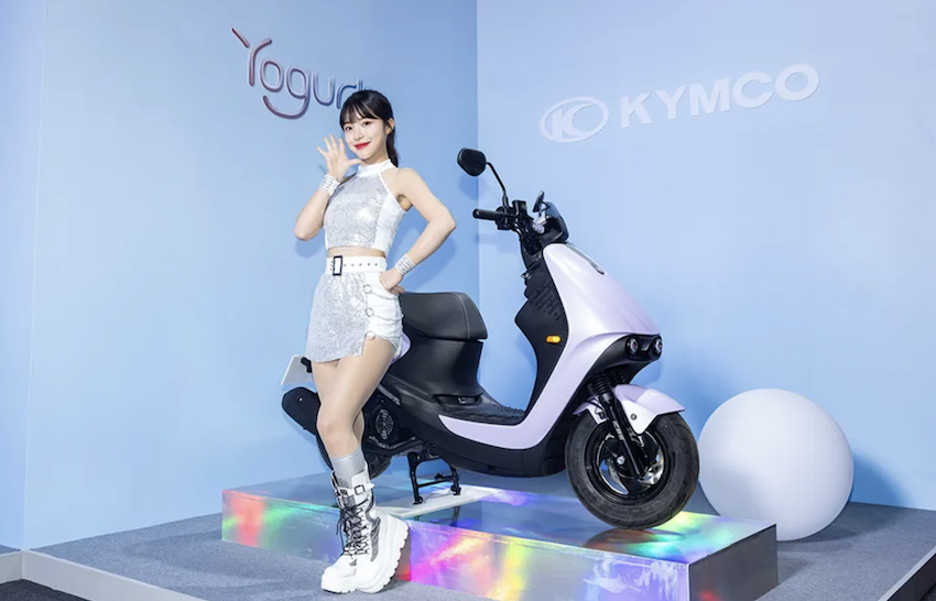 光陽 Yogurt，由「啦啦隊女神」李多慧代言。