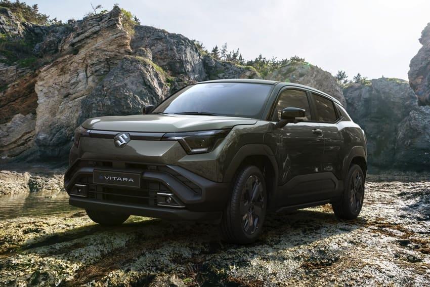 外型延續概念車設計風格，車身尺碼則與 Vitara 相似。