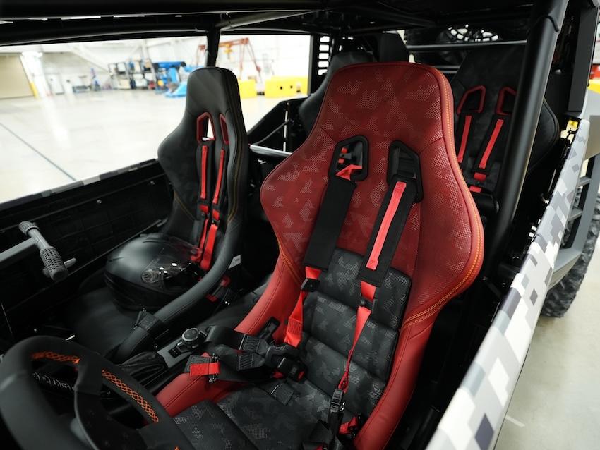 Scion 01 全地形概念車的設計理念，是使用已經開發、品質控制和耐久性測試的 Toyota 現成零件來打造。