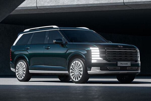 Hyundai 全新七人座旗艦 SUV 即將抵台！渦輪油電動力輸出強勁又省油