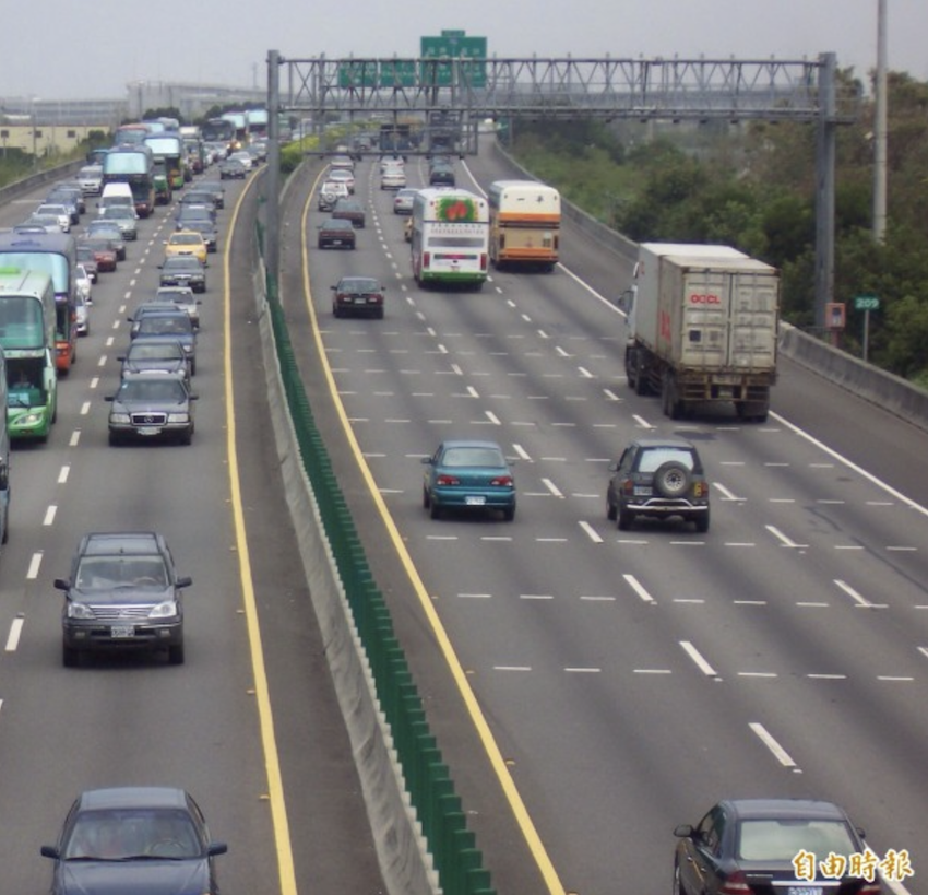 北部小客車車主全年花 9.2 萬元養車，為所有地區最高。（記者顏宏駿攝）