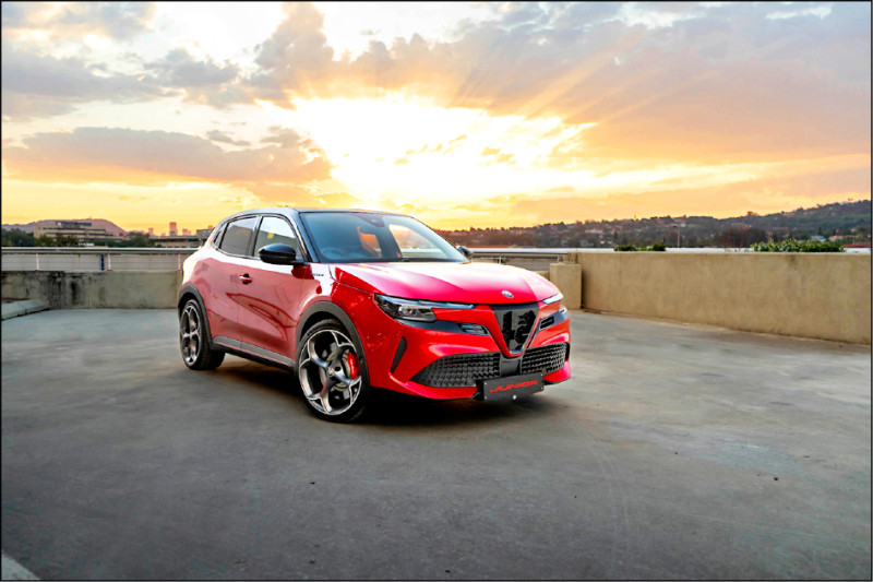 國內Junior導入純電動力，提供280匹馬力與410公里續航。圖為Elettrica純電車款。