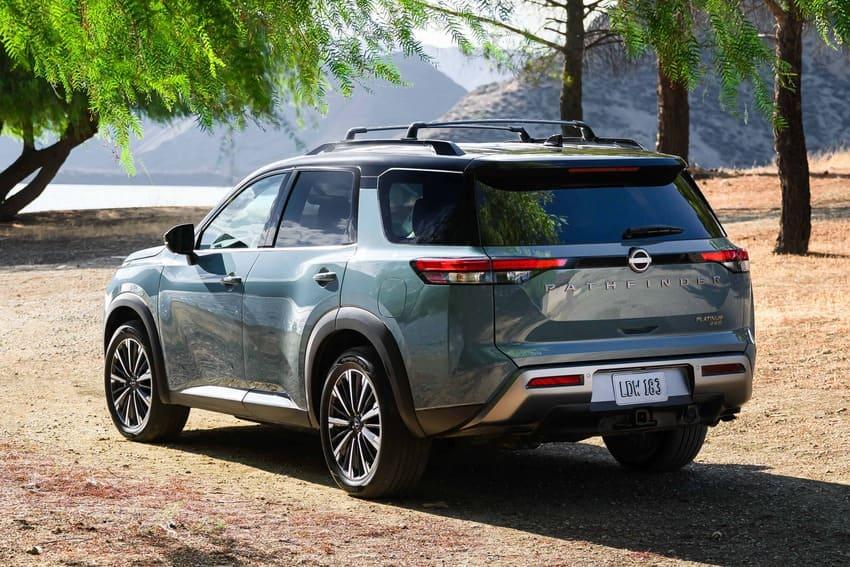 車尾造型經過微調，維持整體造型的一致性。