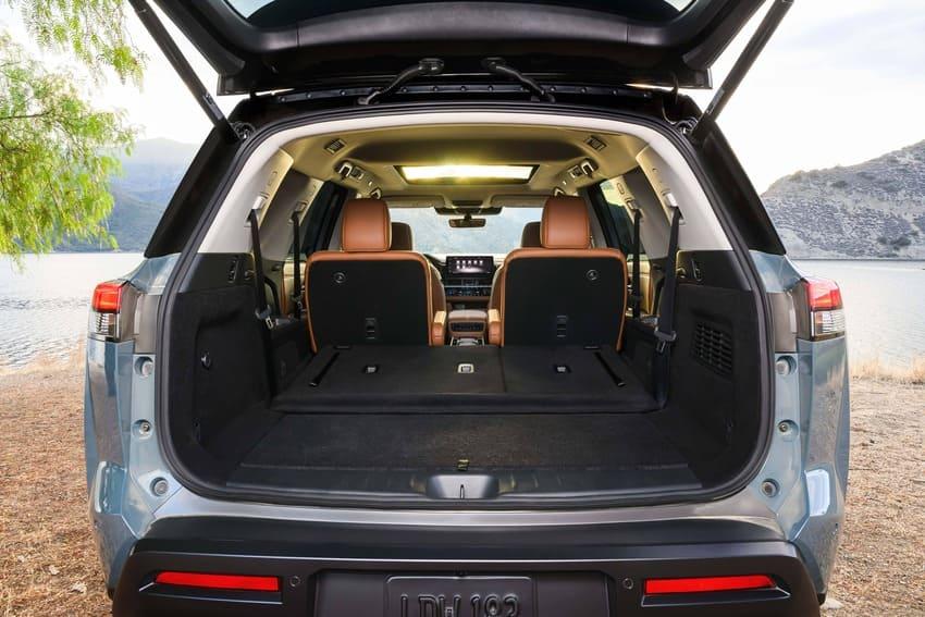 寬闊的車室空間向來是 Pathfinder 的主要賣點。