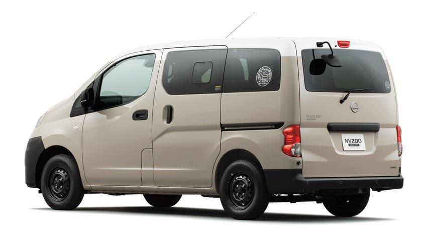 前後防刮材質保桿與黑色鋼圈是 MyRoom 露營車的招牌特色。