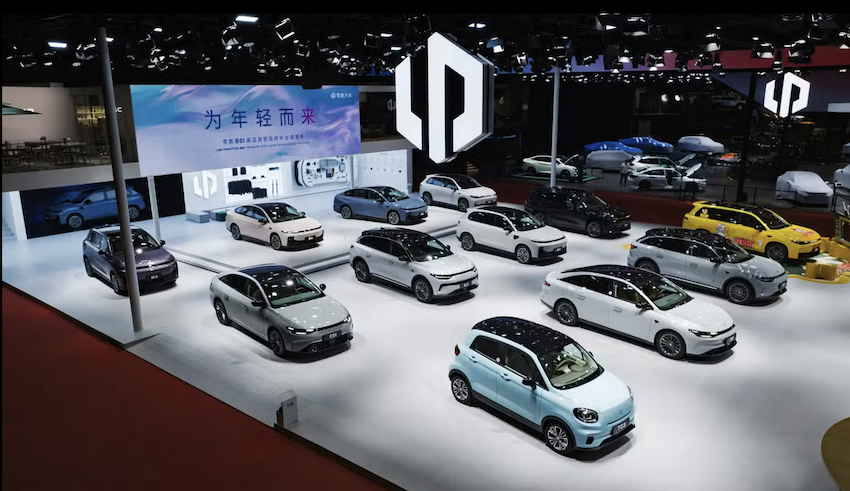 一台車只賺 2.3 萬元!中國電動車血拚價格戰 50 家品牌恐出局