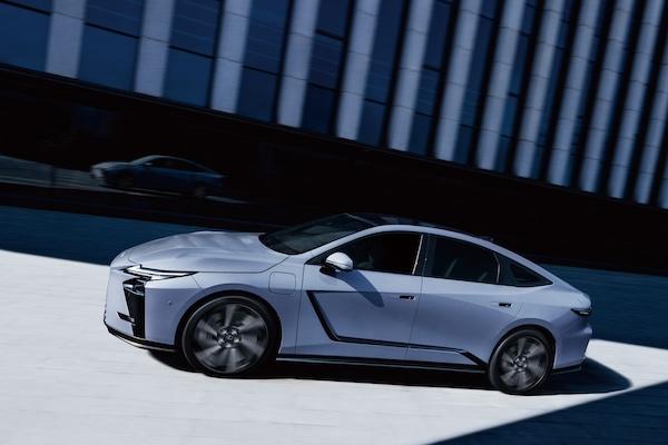 Lexus 旗艦房車真的要換人？大改款 ES 電動車有望導入台灣