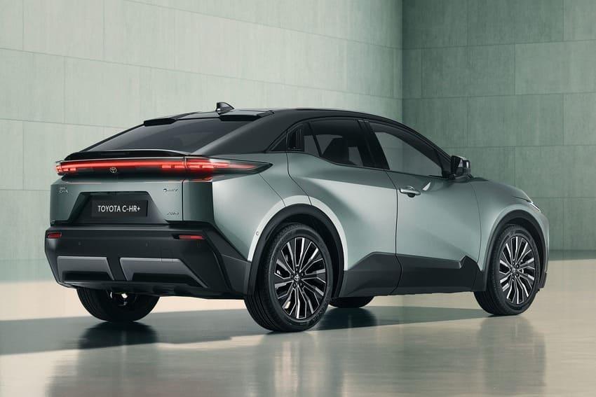 C-HR+ 軸距設定較六代 RAV4 更長一些，擁有出色的空間表現。