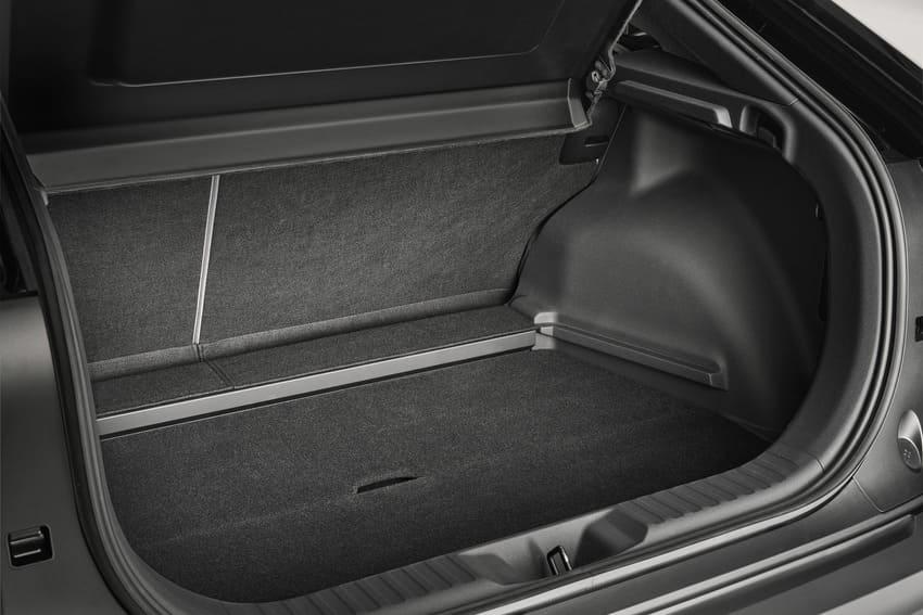 後行李廂具備 416 公升的基本置物容積。