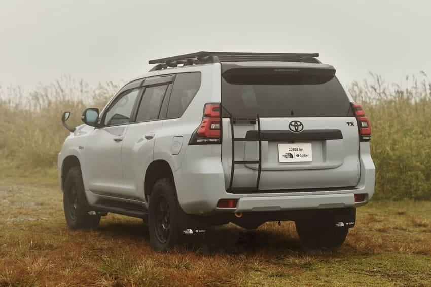 Toyota 招牌越野 SUV 升級翻新!攜手 The North Face 展現時尚戶外品味