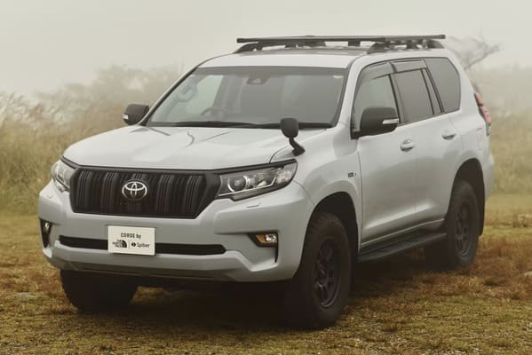 Toyota 招牌越野 SUV 升級翻新！攜手 The North Face 展現時尚戶外品味