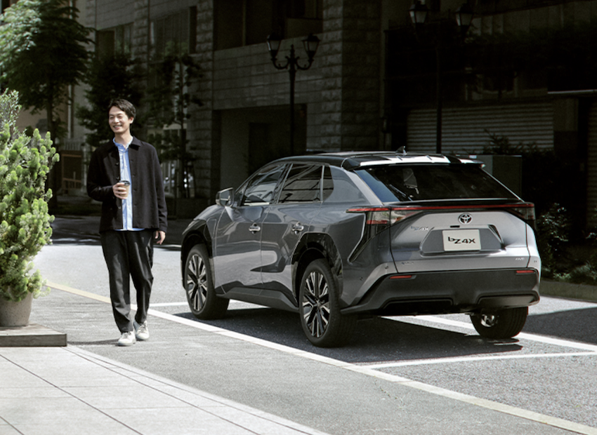 在小改款後，換上全面改進的 E-Axle 電動軸與 ESU 車載電源單元，在動力輸出、續航里程都獲得大幅度的升級。