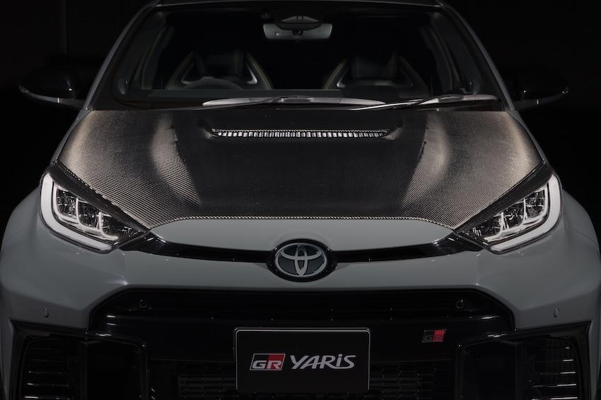 碳纖維引擎蓋，可有效減輕車重。