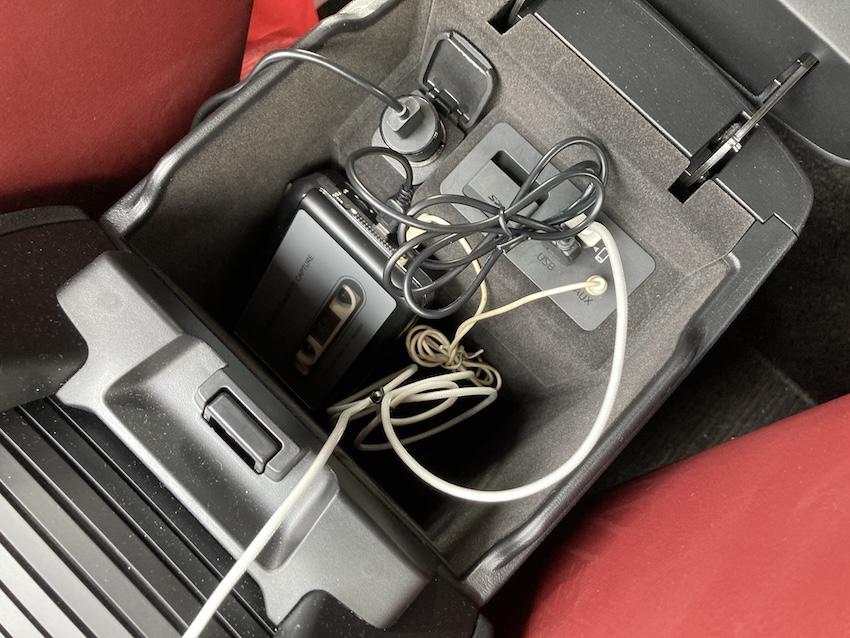 多數舊款車清一色都是 5V/2.4A 的 12W 充電功率。