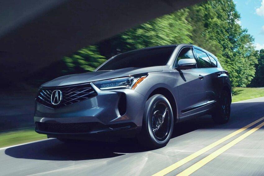 Acura RDX 可視為 Honda CR-V 的高級豪華版，如今也將迎來全新大改款。圖為現行第三代車型。