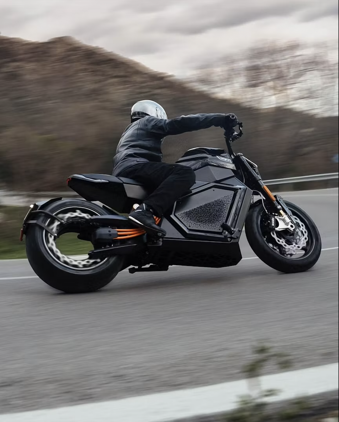 芬蘭 Donut Lab 固態電池，將於第一季投入量產在 Verge 電動機車。