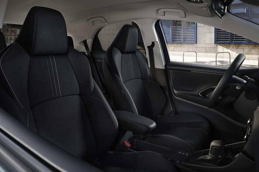 織布運動座椅的材質用料有所升級，擁有更好的質感表現。