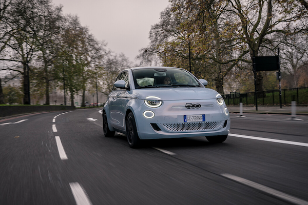 輔助駕駛系統反讓小車漲價 60%！歐洲車廠執行長提建議