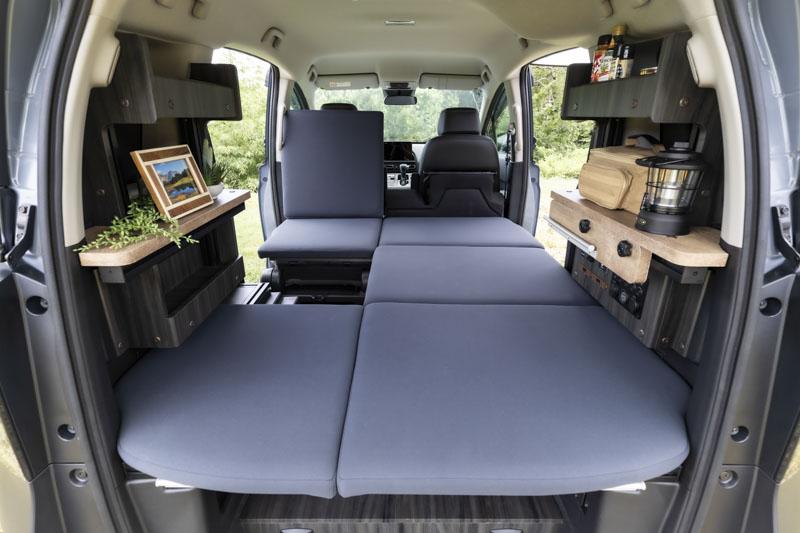 分離式床板設計可發揮出更多元的使用方式。