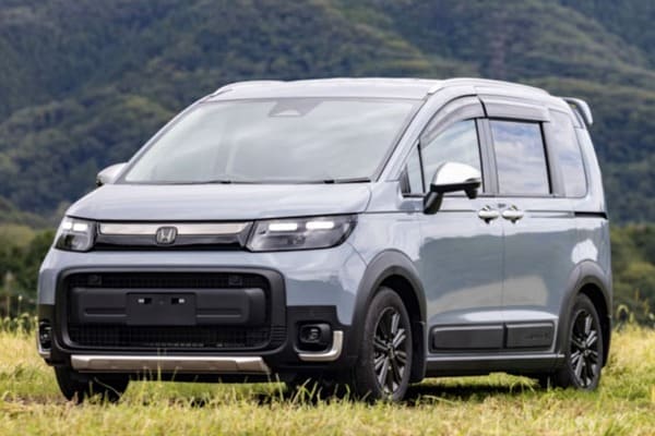 本田七人座入門 MPV 化身多功能露營車！內附雙人床輕鬆享受車宿樂趣