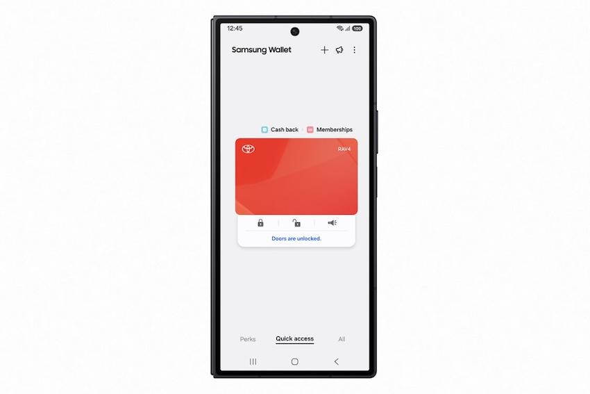 三星 Galaxy 智慧型手機的使用者能夠解鎖、鎖定和啟動 RAV4，無需額外的實體鑰匙。